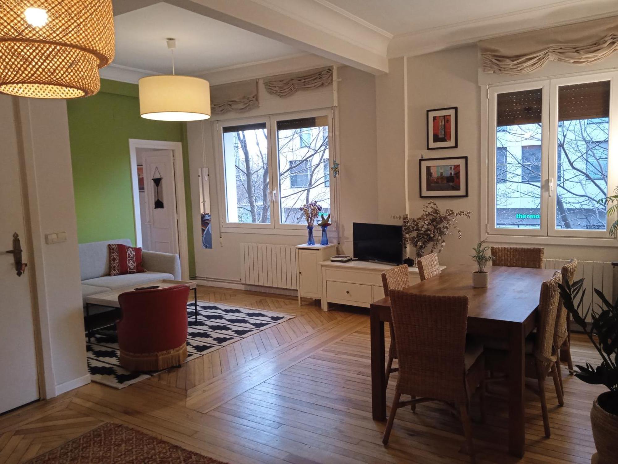 Apartamento Guggenheim Centrico Y Confortable Bilbao Dış mekan fotoğraf